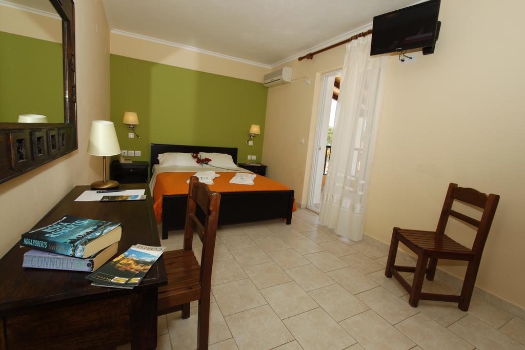 Perros Hotel Agios Stefanos Avliotes  Pokój zdjęcie